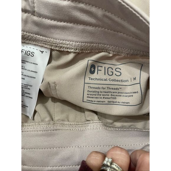 Figs Scrub Joggers Women's Size Medium High Waisted Zamora Tan Sandstone Medical - Picture 3 of 5